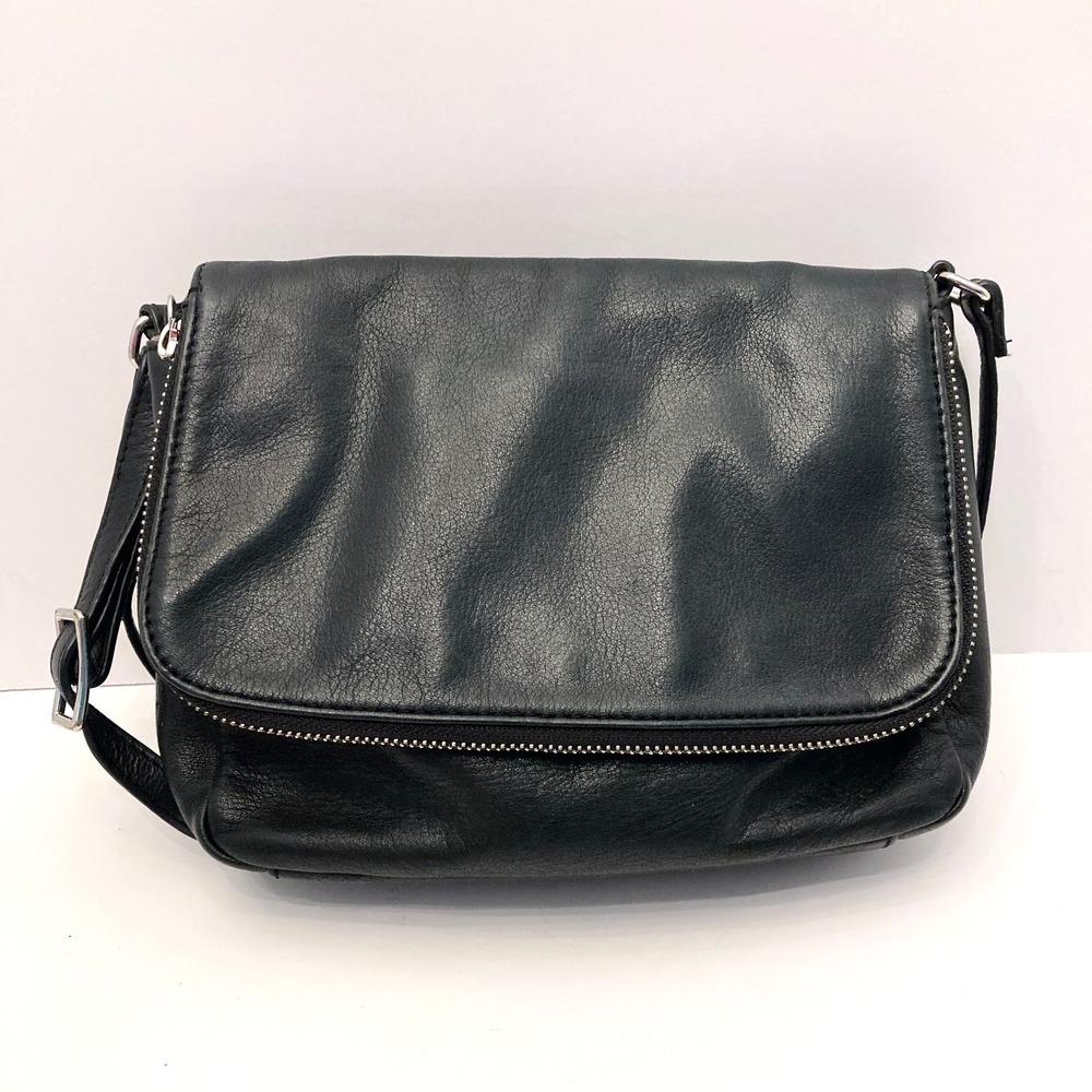 Margot‎ Black Leather Crossbody Purse Bag Magnetic Zip Close Adjustable Strap
